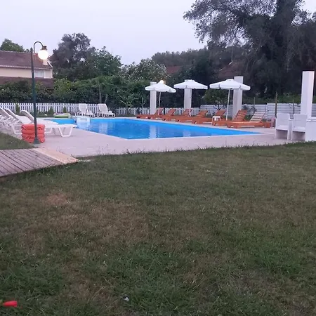 Amelia's Garden Kávos