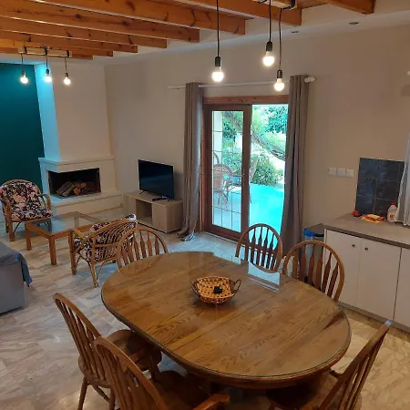 Lägenhetshotell Amelia's Garden Kávos