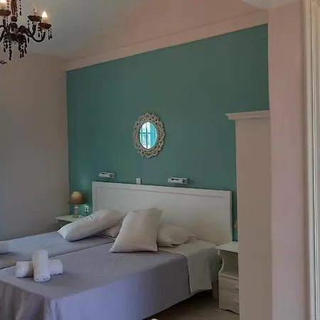 Amelia's Garden 3*