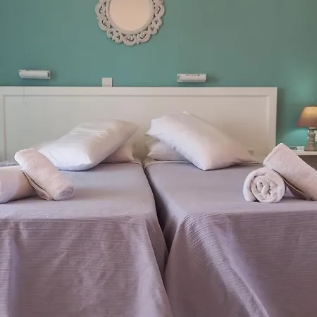 Aparthotel Amelia's Garden 3*
