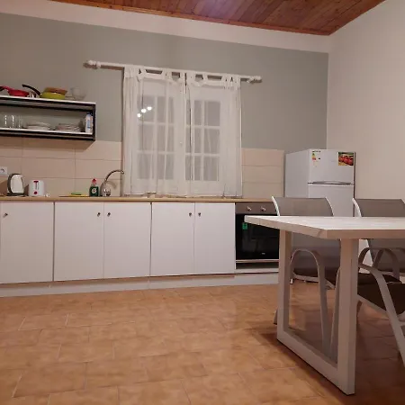 Amelia's Garden Kávos