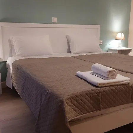 Amelia's Garden Aparthotel 4*