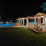 Amelia's Garden Апарт-отель 4*