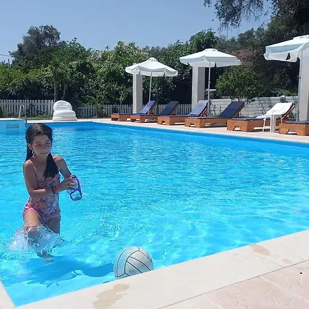 Amelia's Garden 4* Kávos