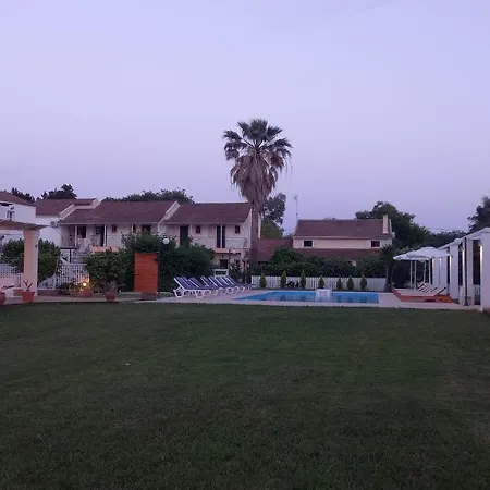 شقة فندقية Amelia's Garden