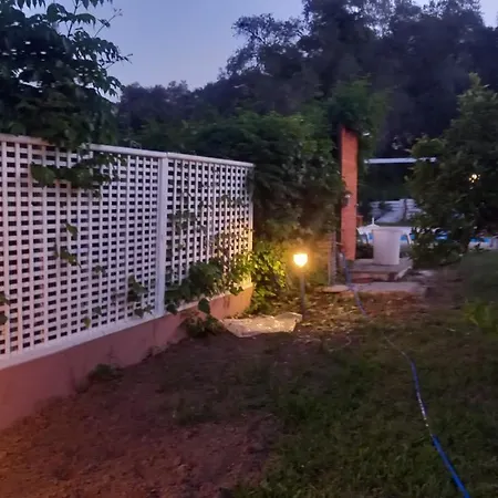 Amelia's Garden Aparthotel 4*