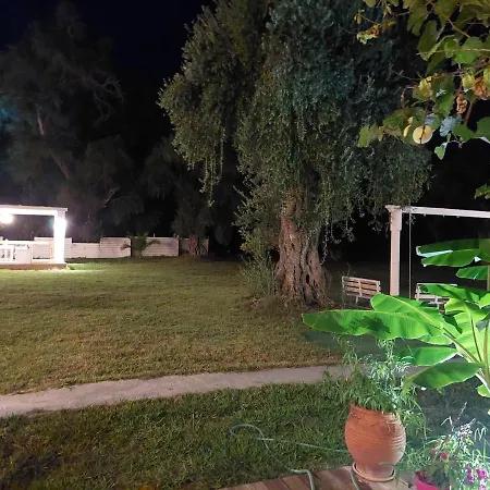 شقة فندقية Amelia's Garden 4*