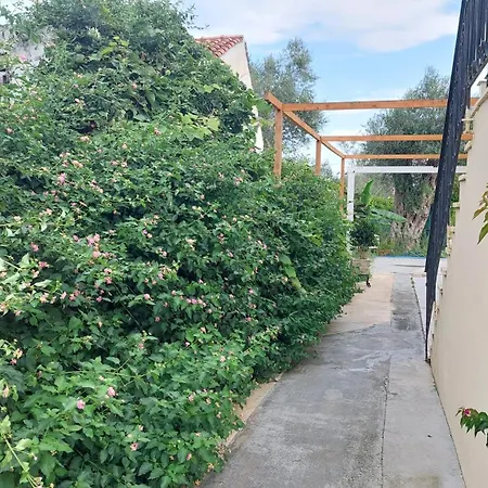 Amelia's Garden شقة فندقية Kávos