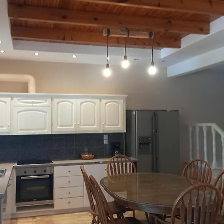 شقة فندقية Amelia's Garden