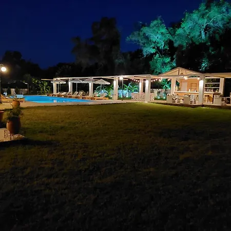 Amelia's Garden Aparthotel 3*