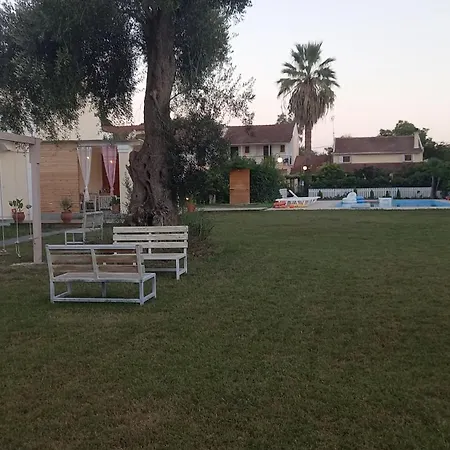 Amelia's Garden 4*