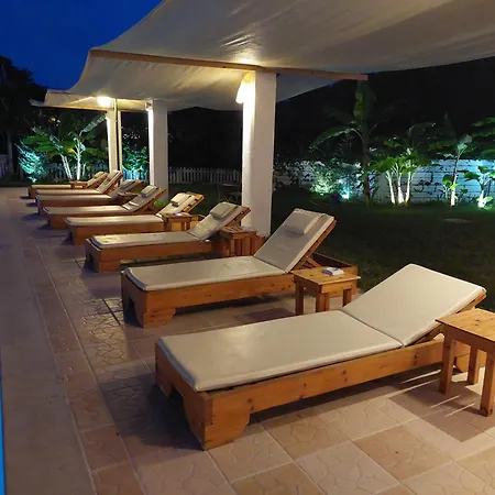 شقة فندقية Amelia's Garden